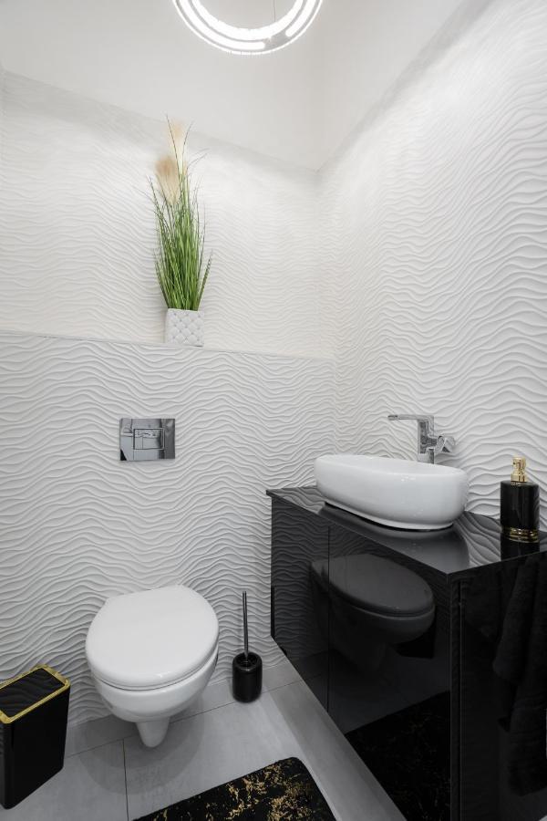 Opera Luxury Apartment With Free Parking Budapest Bagian luar foto